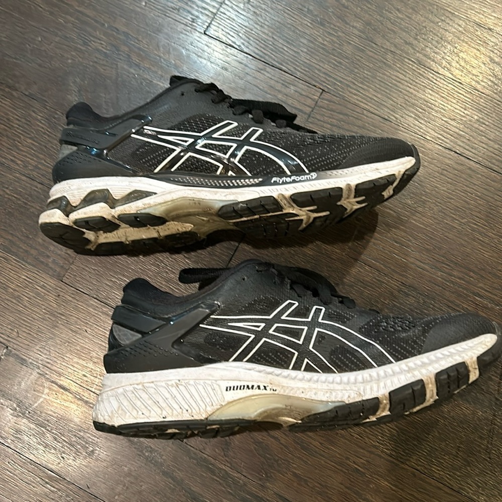 ASICS Woman’s Gel Kayano 26 size 36.5 black gray